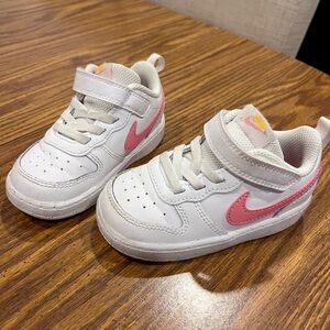 Nike Kids White and Pink Sneakers